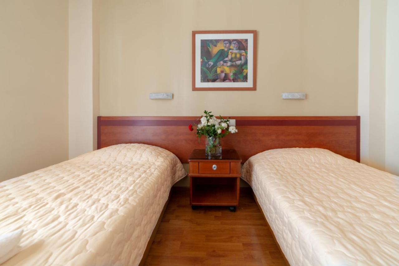 Lido Hotel Kateríni Ngoại thất bức ảnh